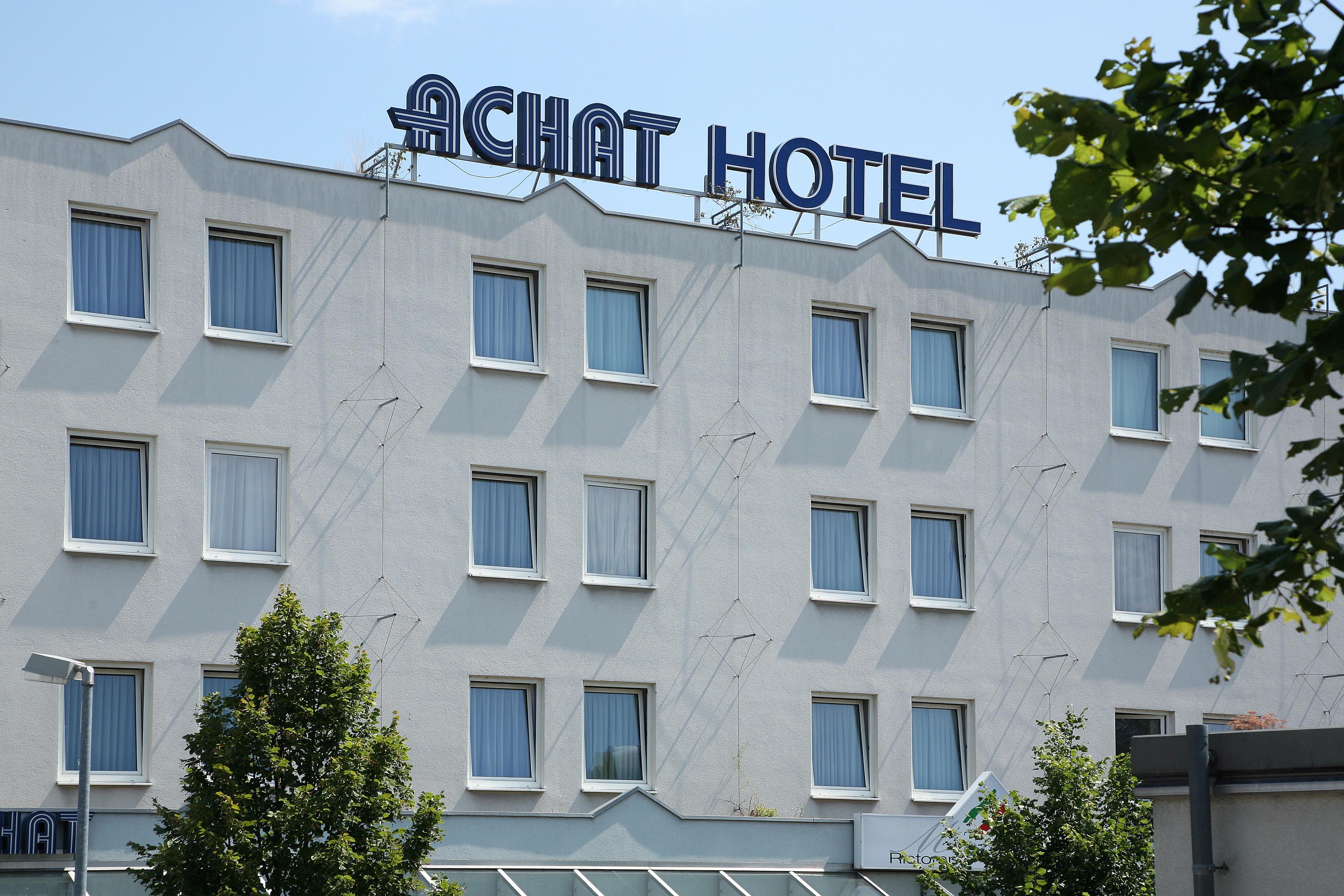 Achat Hotel Stuttgart Zuffenhausen Exterior foto
